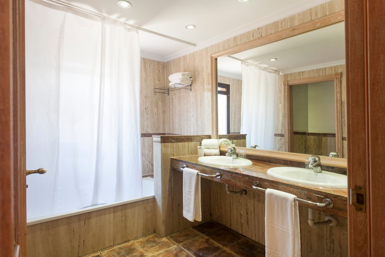 Bathroom 5, Villa Mandi Golf Resort, Santa Cruz de Tenerife
