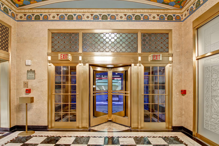 Public Area 2, Hampton Inn & Suites Cincinnati-Downtown, Cincinnati