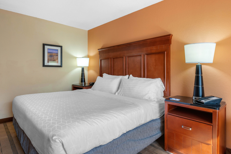 Bedroom 3, Best Western Plus Flagler Beach Area Inn & Suites, Flagler