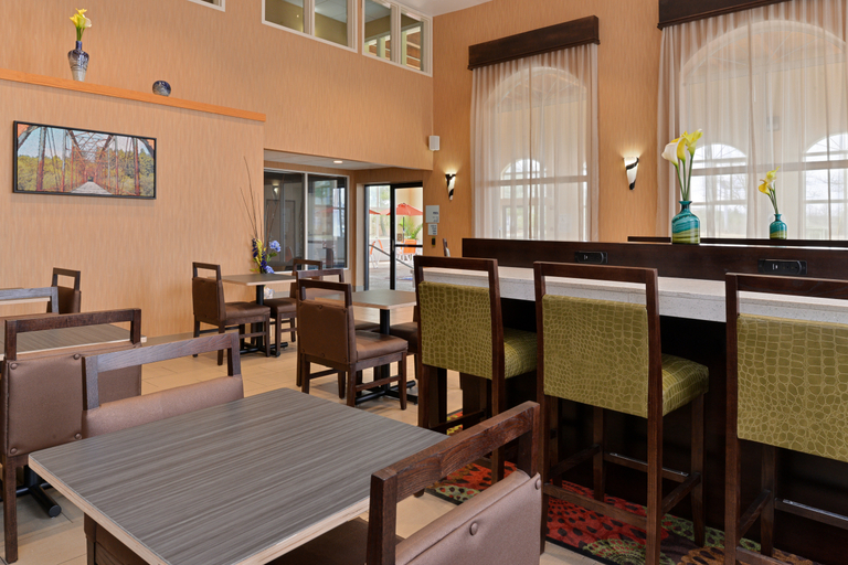 Public Area 2, Comfort Inn & Suites Sharonville, Hamilton