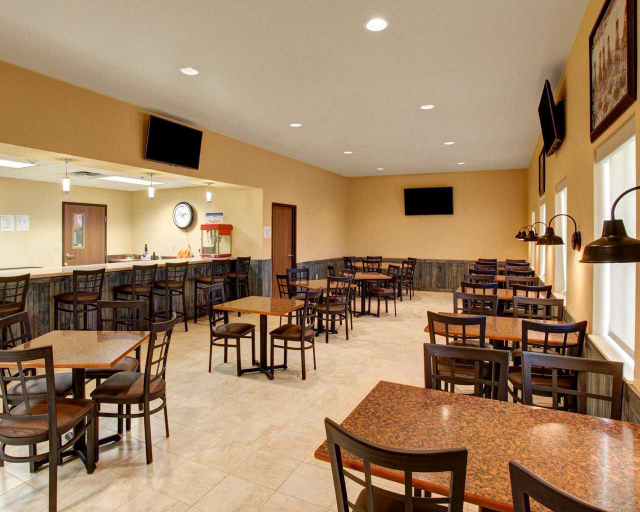 Food & Drinks 5, Rodeway Inn & Suites Phillipsburg, Phillips