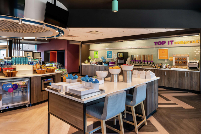 Food & Drinks 5, Tru by Hilton Staunton, Staunton