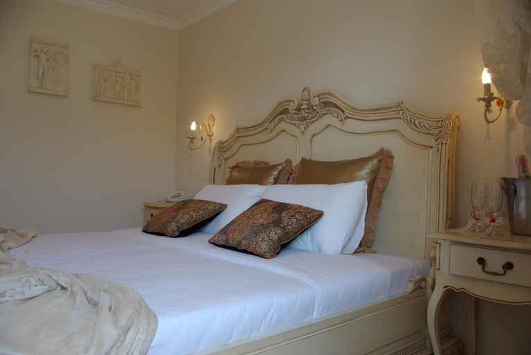 Bedroom 2, Parthenon Art Hotel, Central Macedonia