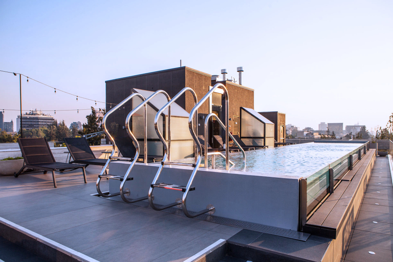 Sport & Beauty 2, Ladera, Santiago