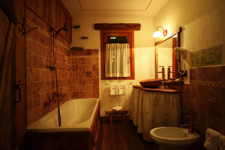 Bathroom, La Torretta Hotel, Aosta