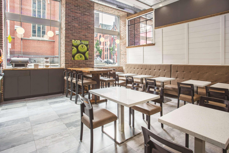 Food & Drinks 5, La Quinta Inn & Suites by Wyndham Baltimore Downtown, Baltimore
