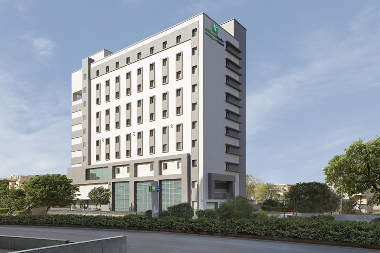 Holiday Inn Express AHMEDABAD PRAHLAD NAGAR, Ahmadabad