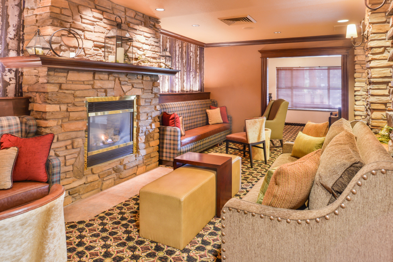 Public Area 2, The Evergreen Hotel, Valley