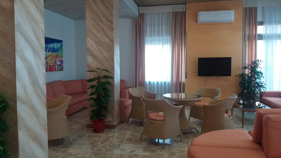 Public Area 4, Kristall, Imperia