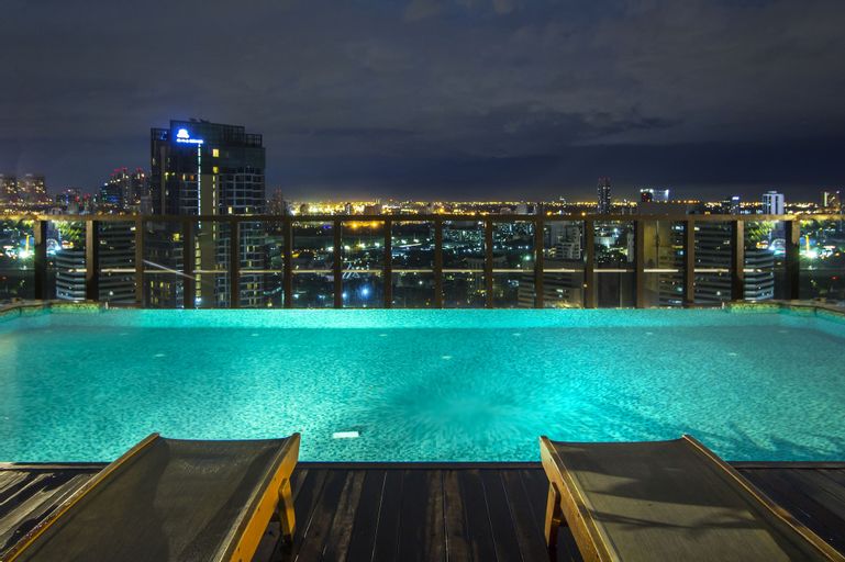 Urbana Langsuan Bangkok, Pathum Wan