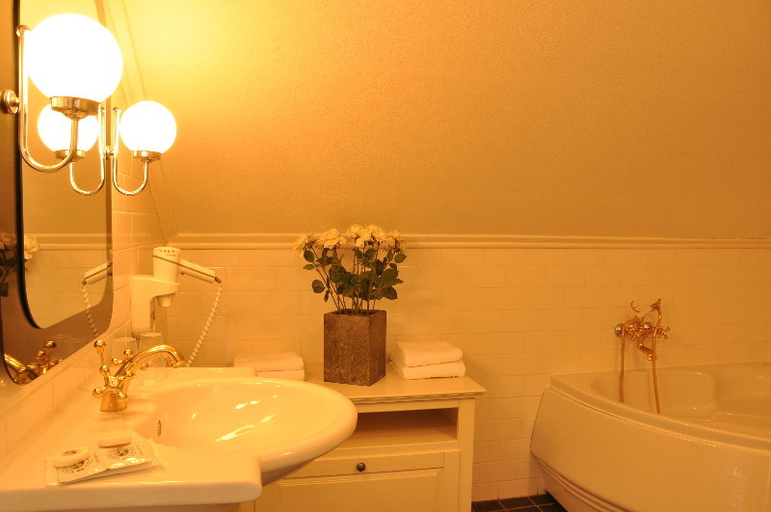 Bathroom, Sandton Landgoedhotel Vennendal, Nunspeet