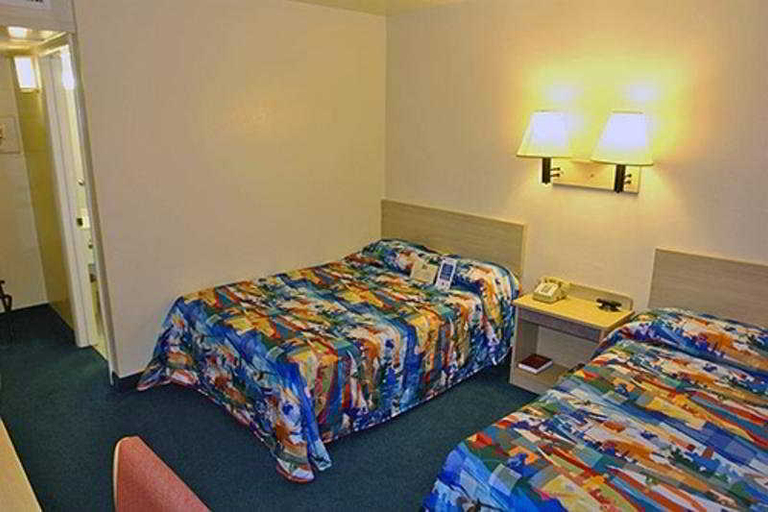 Bedroom, Motel 6 Williamsburg, Williamsburg