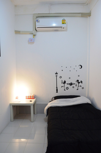 Others 5, Café and Bar Secret base, Phra Khanong