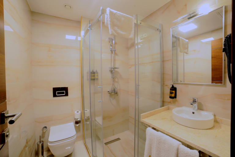 Bathroom 5, My Dream Istanbul Hotel, Fatih
