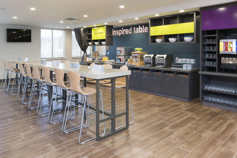 Food & Drinks 5, Home2 Suites by Hilton Nokomis, FL, Sarasota