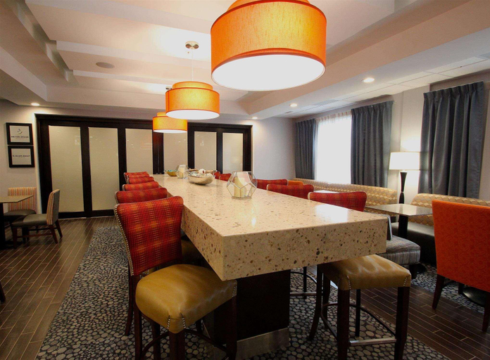 Public Area 2, Hampton Inn Suffolk, Suffolk