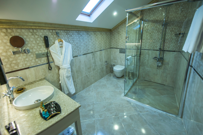 Bathroom, Babillon Hotel & Spa & Restaurant, Ispir