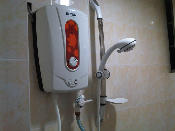 Bathroom 4, Submarine Guest House Central Market - Hostel, Kuala Lumpur