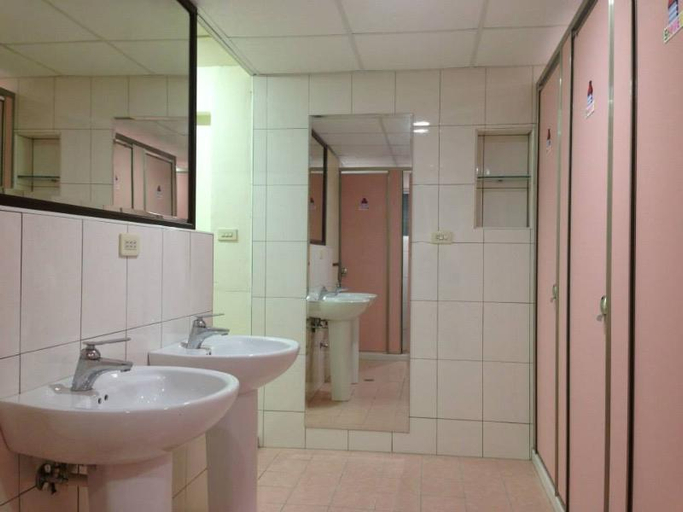 Bathroom 4, Sugamo Hostel, Kaohsiung