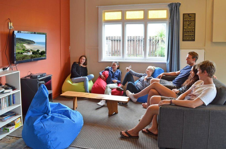 Public Area 3, Beachcomber Lodge & Backpacker, Far North