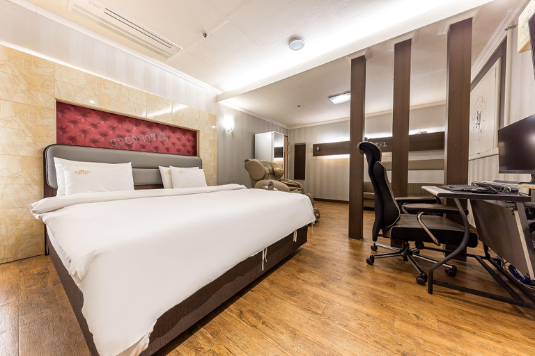 Bedroom 3, Cheongju Coco Hotel, Cheongju