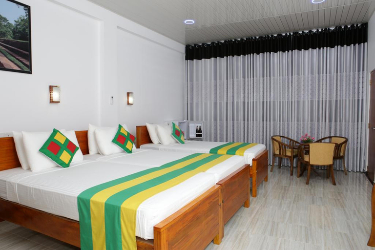 Bedroom 4, Acme Grand Hotel, Palugaswewa