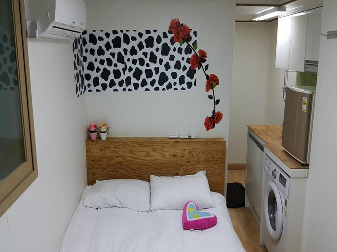 Exterior & Views 2, Myeongdong Guesthouse Como, Jung