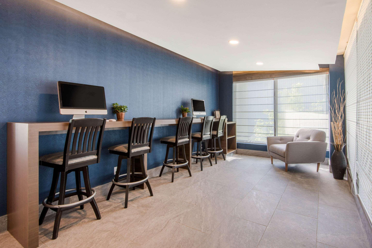 Public Area 3, Quality Inn & Conference Centre, Simcoe