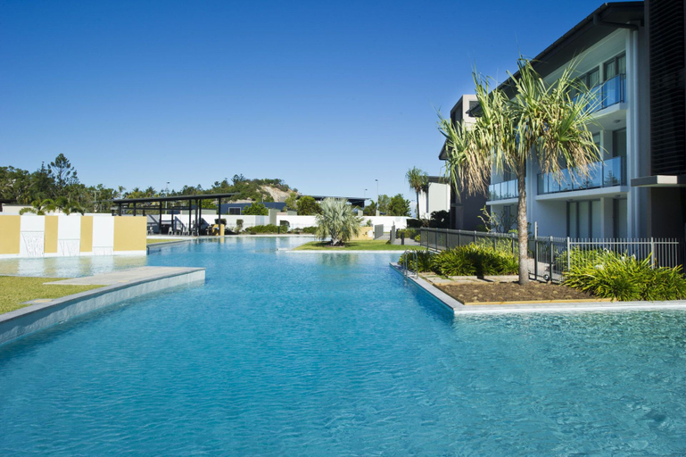 Sport & Beauty 4, Blue On Blue Studio Room 1362, Magnetic Island