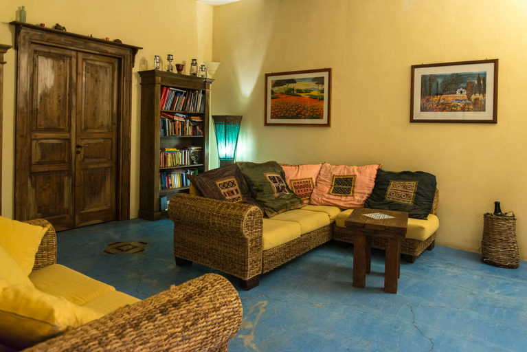 Public Area 5, La Locanda del Postino, Messina