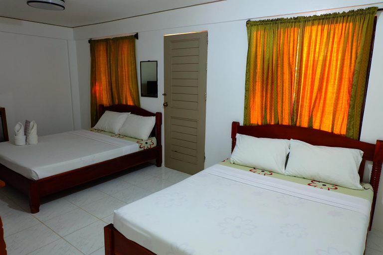 Bedroom 3, La Fiesta Resort, Malay