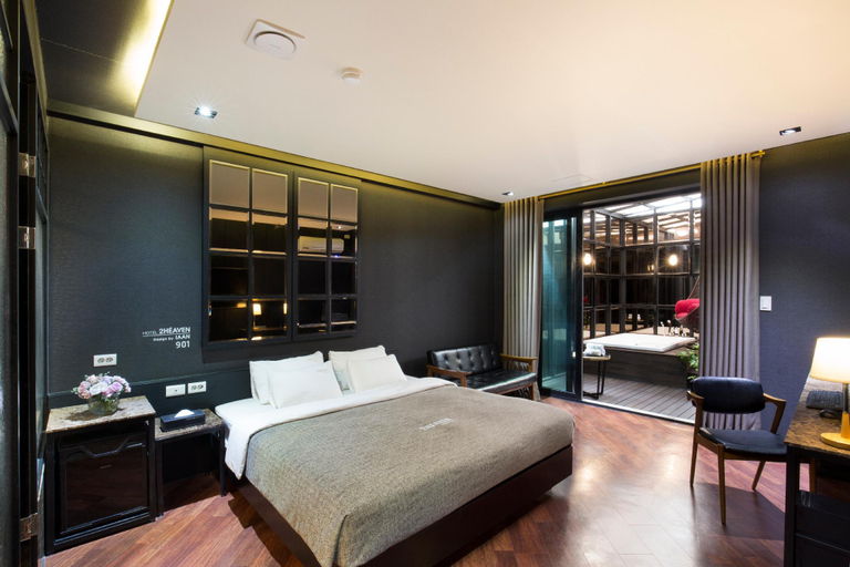 Bedroom 3, 2 Heaven Hotel, Busanjin