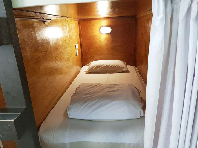 Bedroom 3, Bamboo Backpackers, Ba