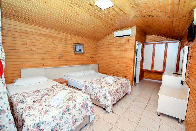 Bedroom 4, Side Altinkum Bungalow Hotel, Manavgat