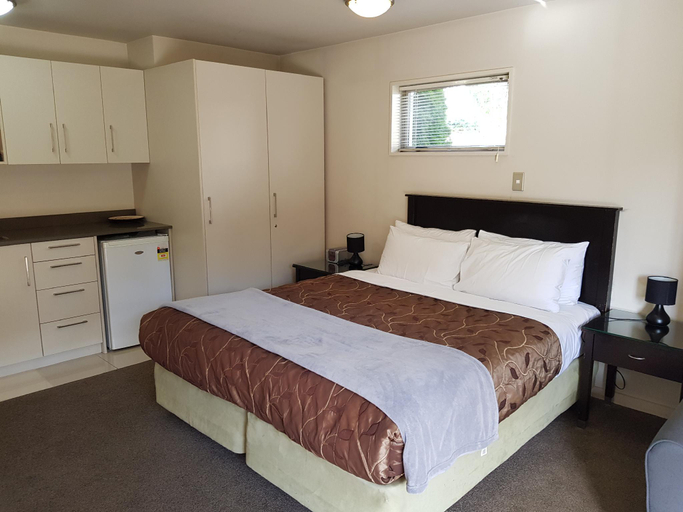 Bedroom 4, De Lago Motel, Christchurch