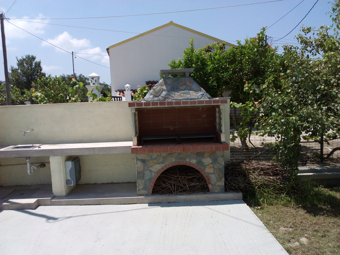 Others 4, Ammos, Ionian Islands