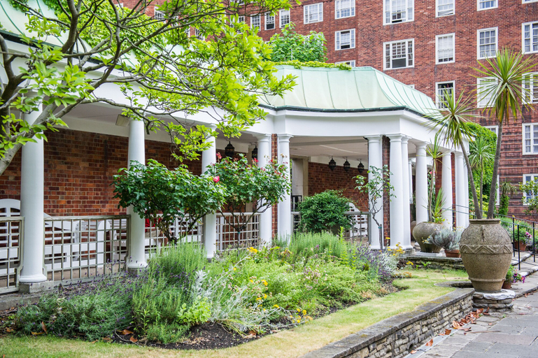 Exterior & Views 2, Dolphin House Serviced Apartments, London