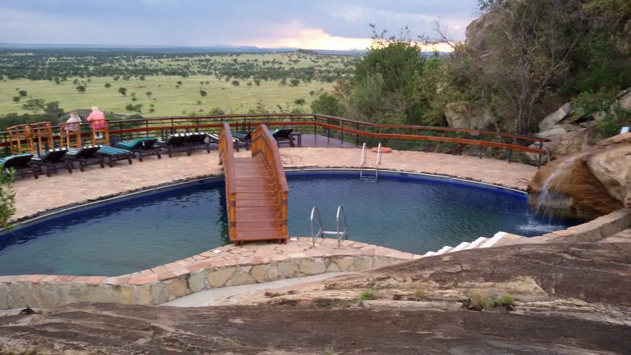 Sport & Beauty 2, Lobo Wildlife Lodge, Serengeti