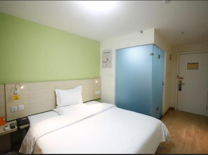 Bedroom 3, 7 Days Inn Bejing Happy Valley Fatou Subway Station Branch, Beijing