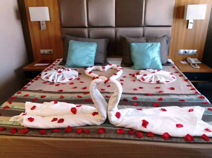 Bedroom 4, Efeler Hotel, Merkez