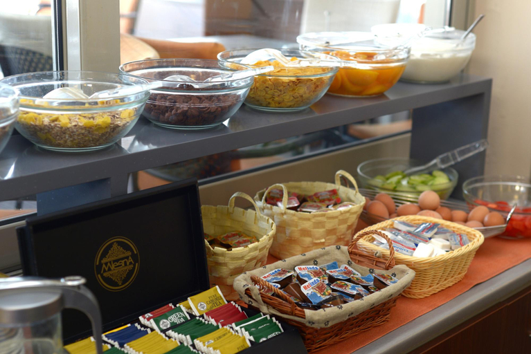 Food & Drinks 5, Infinity Hotel, South Aegean