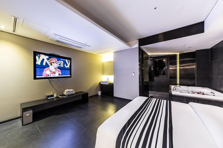 Bedroom 3, Adlige Hotel, Gangnam