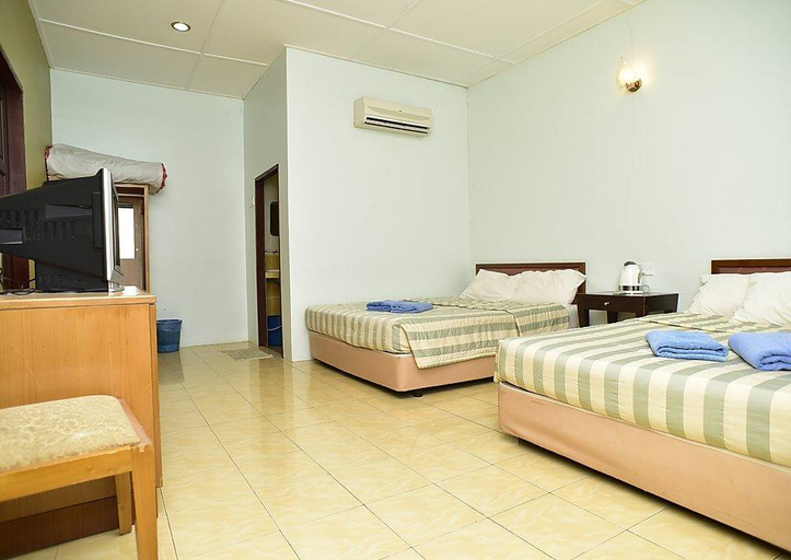 Bedroom 2, Vikri Beach Resort, Manjung