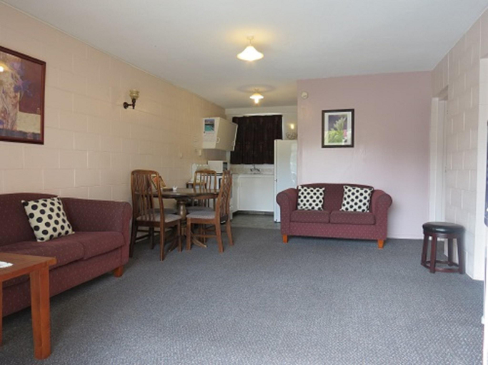 Public Area 3, 289 Midway Motel, Waitaki