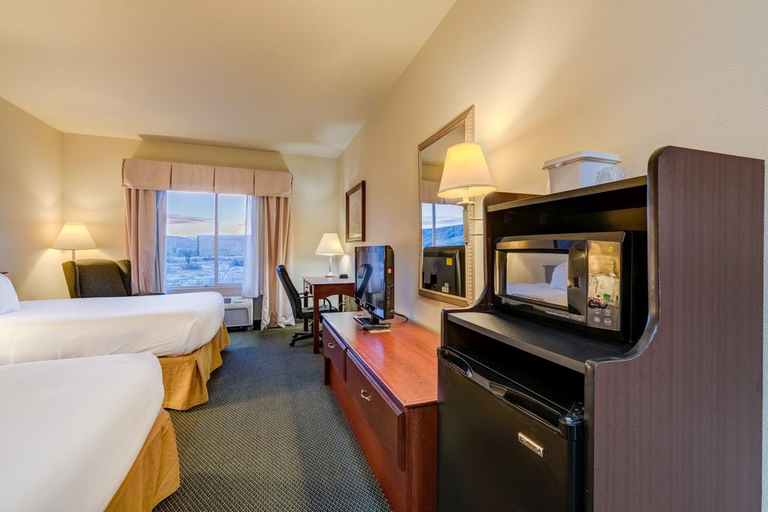 Bedroom 3, Grand River Hotel, Garfield