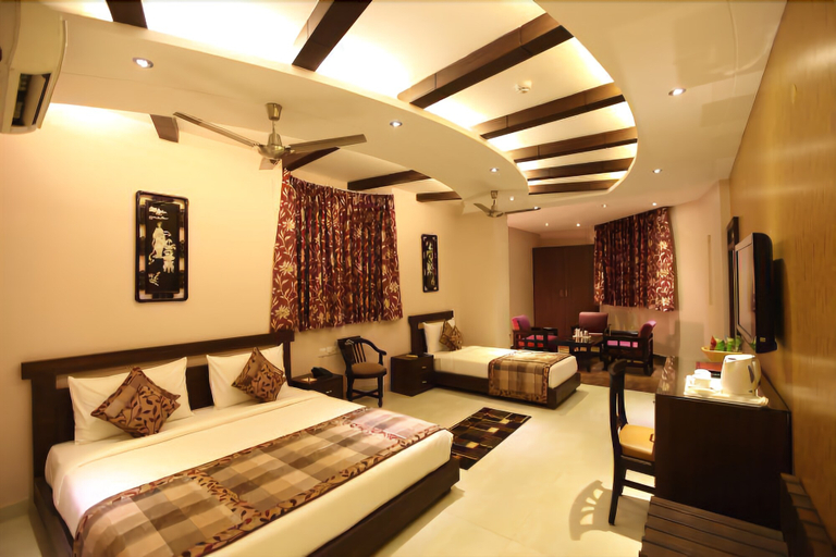 Bedroom 2, Hotel Le Seasons, Delhi