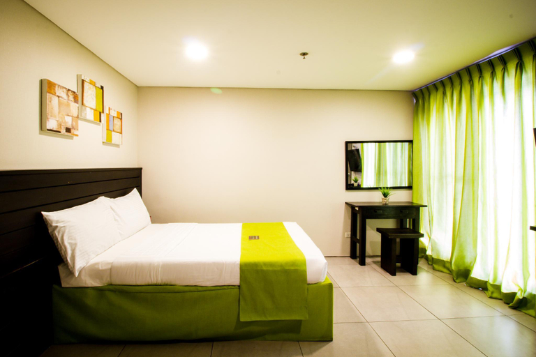 Bedroom 2, Jade Hotel And Suites, Makati City