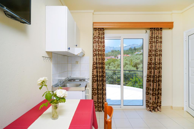 Bathroom 5, Menta Studios, East Macedonia and Thrace