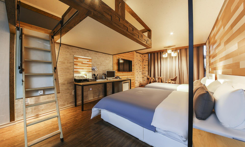 Bedroom 3, Hotel Marine View, Suyeong