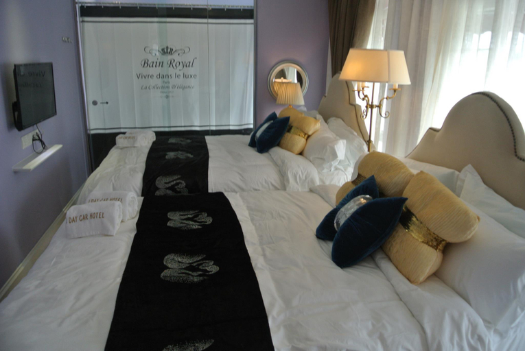 Bedroom 2, 1 Day Car Hotel, Kinta